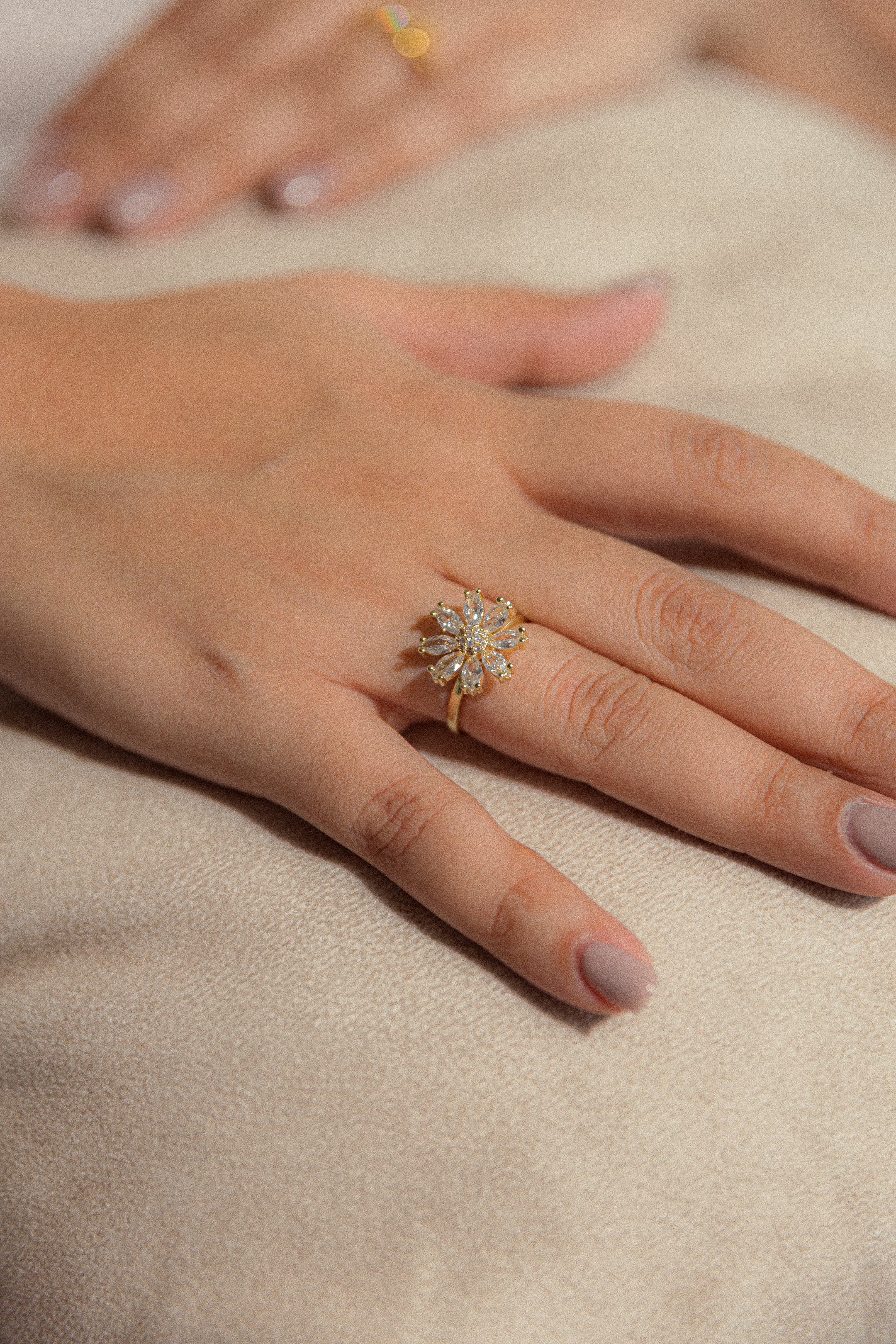 DAISY LUXE